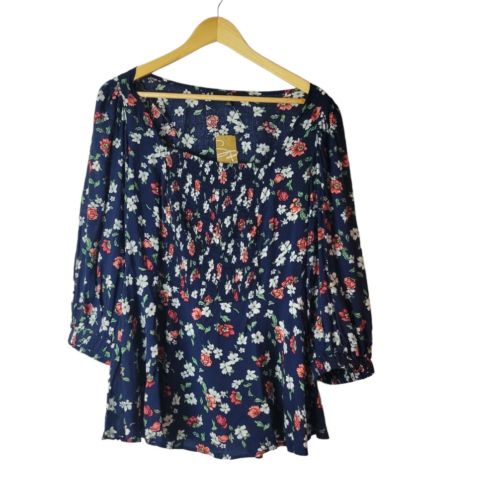 Suzanne Betro Floral Scoopneck Smock Detail Tunic Shirt Top Blue size Large NEW